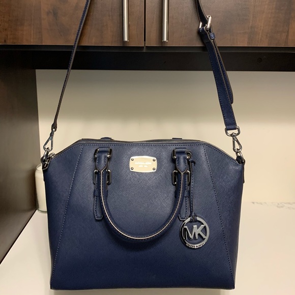 Michael Kors Large Saffiano Satchel - Picture 2 of 7